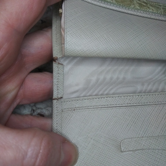 Vintage Princess Gardner Sage Green Kiss-Lock Top Clutch Style Wallet - Picture 12 of 16